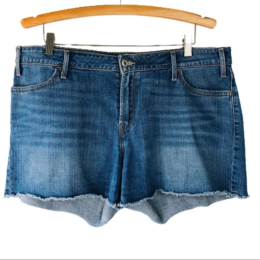 Levi’s blue fringe cut off boho festival beach vacation denim jean shorts 16/18